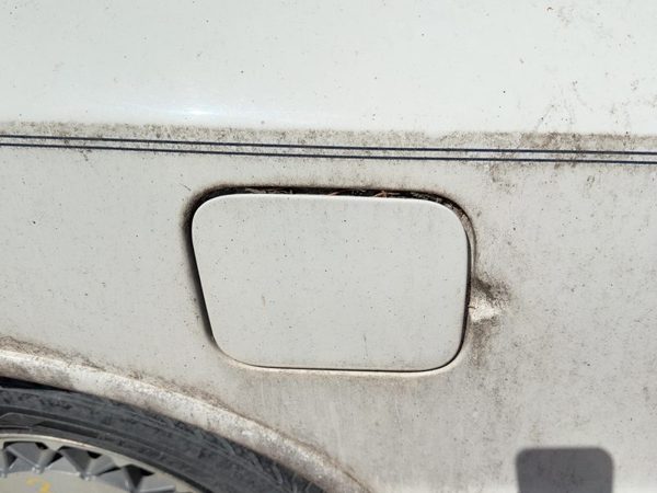 1992-1995 Olds Eighty Eight Fuel Tank Door With Hinge Gas Lid Oem Filler White — photo 2