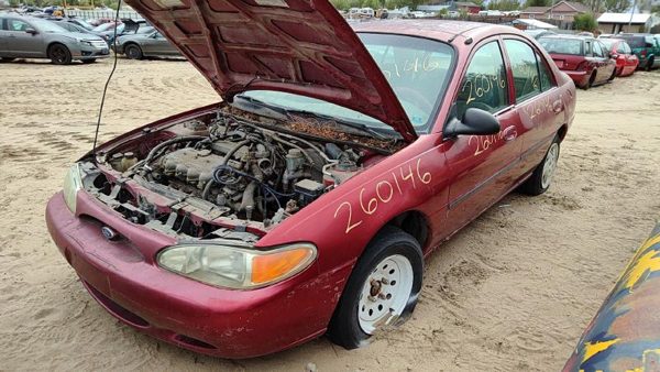 1997 Ford Escort — vehicle photo 3