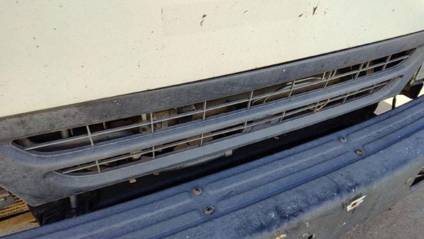 95-07 Isuzu Npr Front Grille Assembly Oem — photo 6