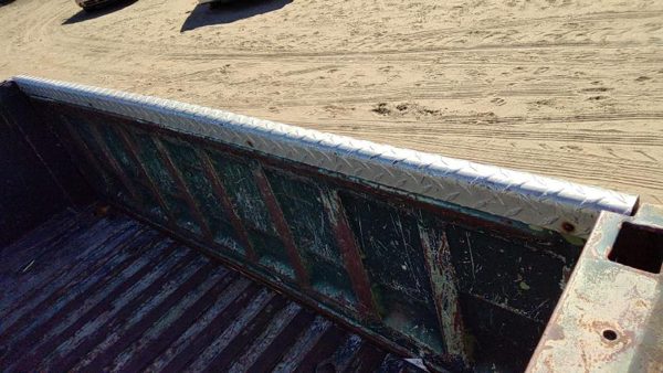 1976 GMC Jimmy Tail Panel Green Diamond Plate Cap — photo 3