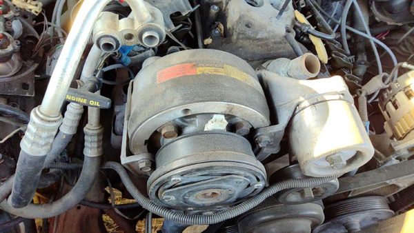 1992-1994 Chevy Suburban Ac Compressor Air Conditioner Pump Assembly Oem 5.7L — photo 2