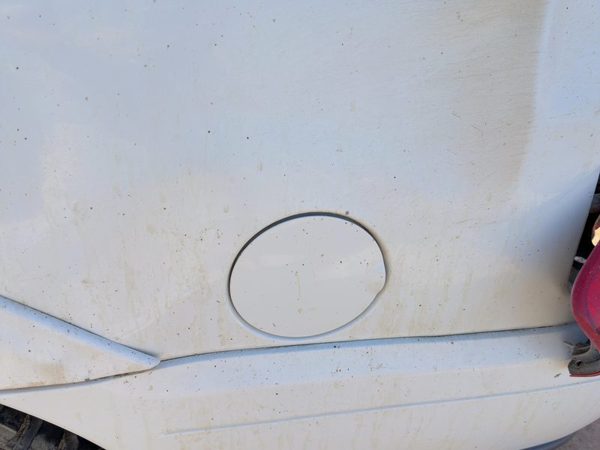 1998 Lincoln Navigator Fuel Tank Door Oxford White Yz — photo 2