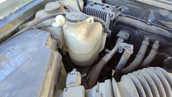 2004-2012 Gmc Canyon Coolant Reservoir Radiator Overflow Tank Bottle Oem — photo 1