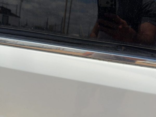 08-16 Chrysler Town and Country Driver Left Quarter Panel Moulding Chrome OEM — photo 6