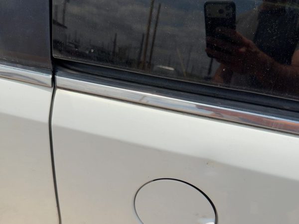 08-16 Chrysler Town and Country Driver Left Quarter Panel Moulding Chrome OEM — photo 4