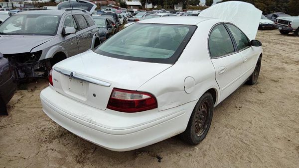 2005 Ford Taurus — vehicle photo 3