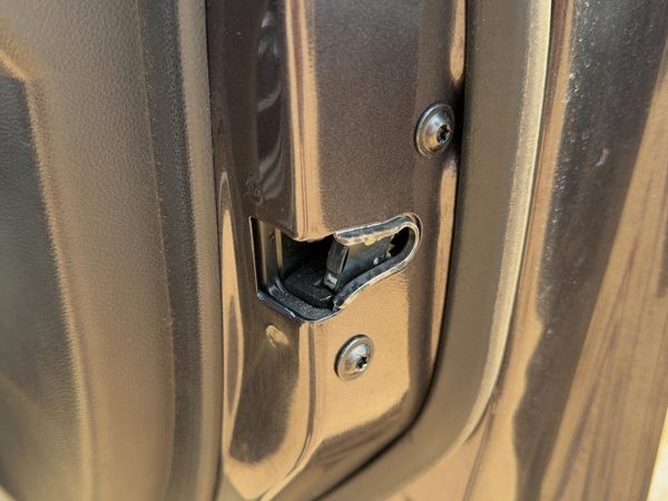 2010-2017 Chevy Equinox Passenger Right Front Door Latch With Rods/Cables Oem — photo 2