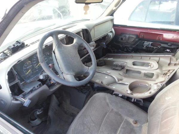 1995 Suburban 1500 — vehicle photo 5