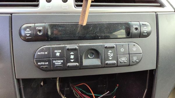 07-08 Pacifica Temperature Control Module In Dash Heater Ac Head Unit Oem — photo 1