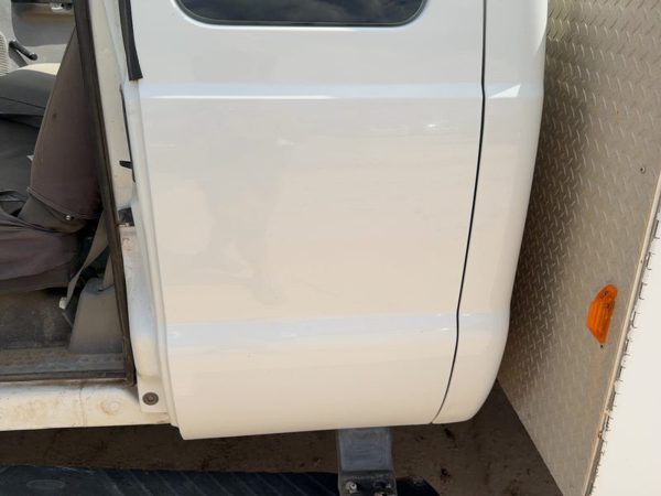 2005 Ford F350 Rear Door LH White — photo 1
