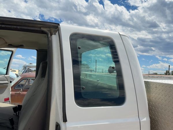 2005 Ford F350 Rear Door LH White — photo 6