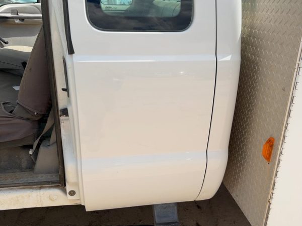2005 Ford F350 Rear Door LH White — photo 5