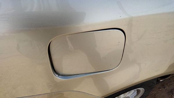 99-00 Vw Cabrio Convertible Fuel Tank Door With Hinge Gas Lid Oem Filler Silver — photo 1