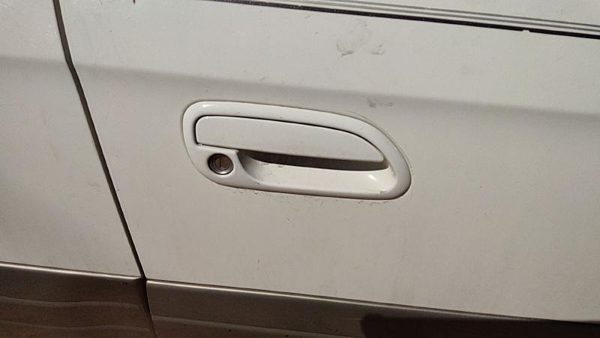 2000-2004 Legacy Outback Passenger Right Front Outside Door Handle Oem White 8Y3 — photo 2