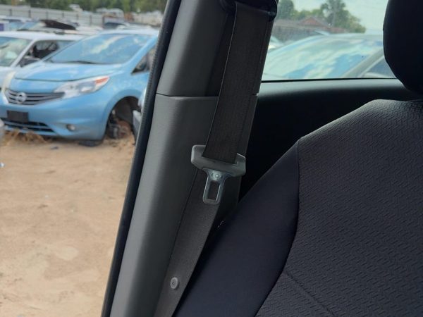 05-09 Chevy Equinox Passenger Right Lower B-Pillar Trim Panel Light Gray 14B — photo 1