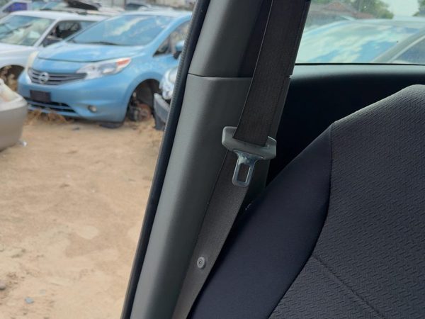 05-09 Chevy Equinox Passenger Right Lower B-Pillar Trim Panel Light Gray 14B — photo 3