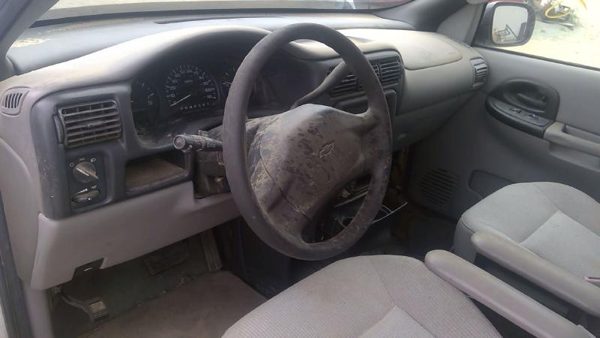 2004 Chevy Venture — vehicle photo 3