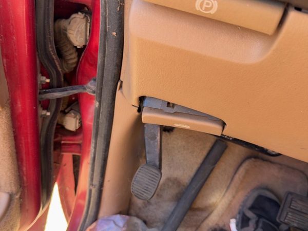 1996-1997 Chrysler Town & Country Driver Left Lower Kick Trim Panel Oem Tan Flk5 — photo 1