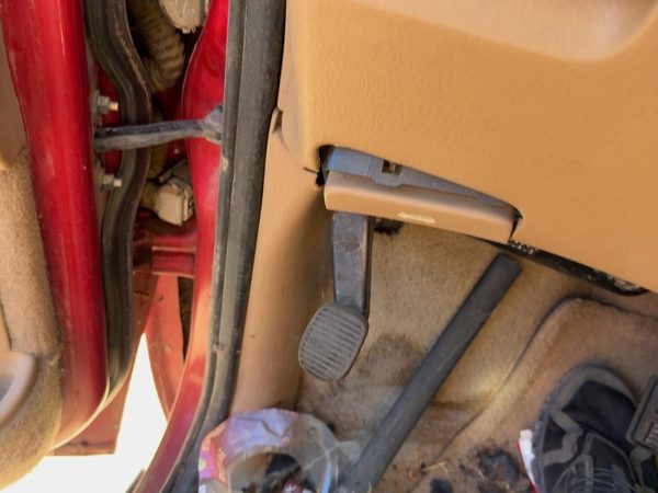 1996-1997 Chrysler Town & Country Driver Left Lower Kick Trim Panel Oem Tan Flk5 — photo 3
