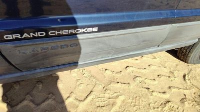 2003-2004 Jeep Grand Cherokee Driver Left Front Moulding From Door Trim Strip