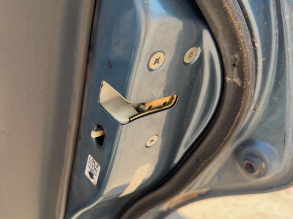 1996-2000 Honda Civic Passenger Right Rear Door Latch With Rods/Cables Oem Back — photo 4