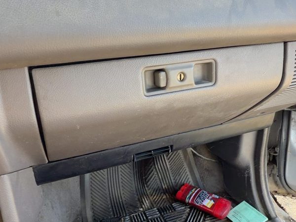 1988-1995 Isuzu Pup Glove Box Assembly Complete Door With Latch Oem Gray — photo 1