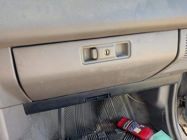 1988-1995 Isuzu Pup Glove Box Assembly Complete Door With Latch Oem Gray — photo 2