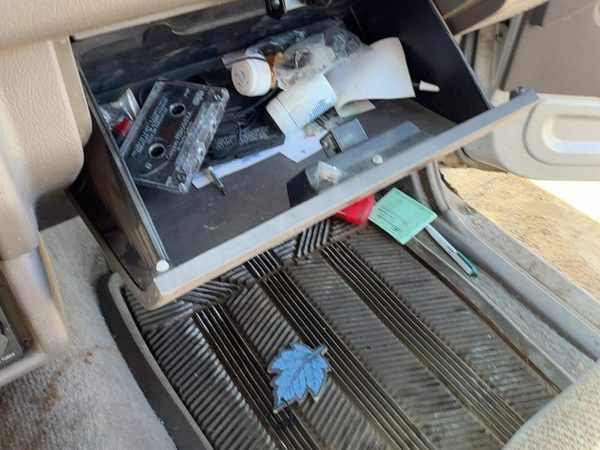 1988-1995 Isuzu Pup Glove Box Assembly Complete Door With Latch Oem Gray — photo 6