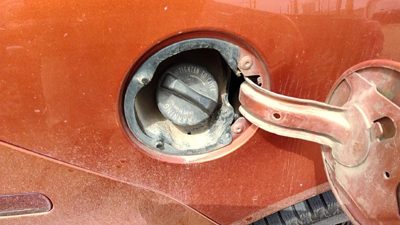 2005-2010 Chevy Cobalt Fuel Filler Neck Assembly With Gas Cap Oem 25950052