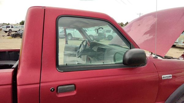 1999 Mazda B2500 Front Door RH Red Fl — photo 6