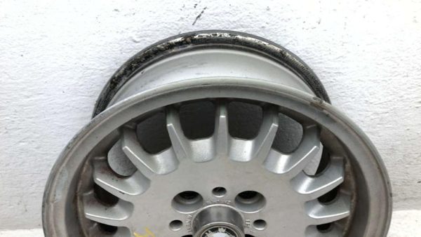 1987-1991 Bmw 325I 14" Aluminum Wheel Oem Factory Rim Silver 14X6 #4 1125688 — photo 5