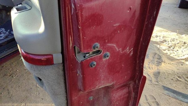 96-99 Olds 88 Passenger Right Front Door Latch With Rods/Cables Oem — photo 1