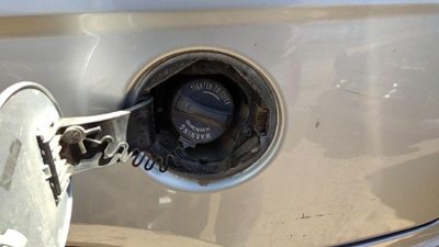 2004-2008 Chrysler Pacifica Fuel Filler Neck Assembly With Gas Cap Oem 4809407Ab
