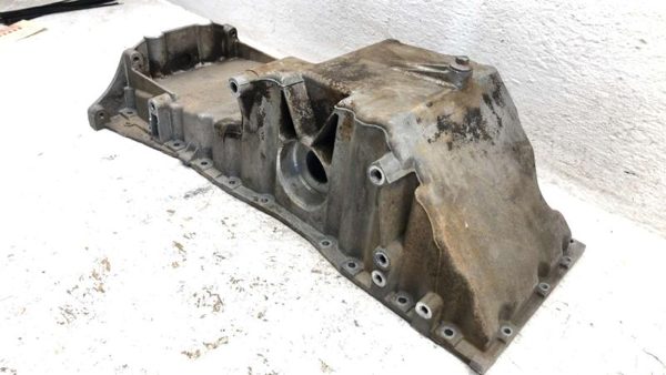 2003-2009 Chevy Trail Blazer Engine Oil Pan With Good Drain Plug Oem 4.2L — photo 3