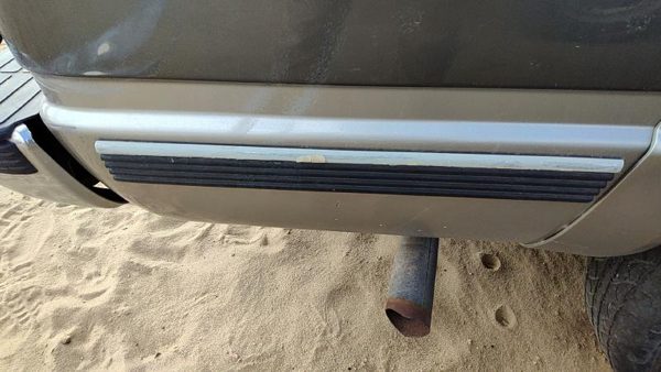 96-99 Chevy Suburban Passenger Right Rear Moulding On Quarter Panel Oem — photo 4