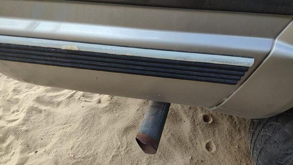 96-99 Chevy Suburban Passenger Right Rear Moulding On Quarter Panel Oem — photo 5
