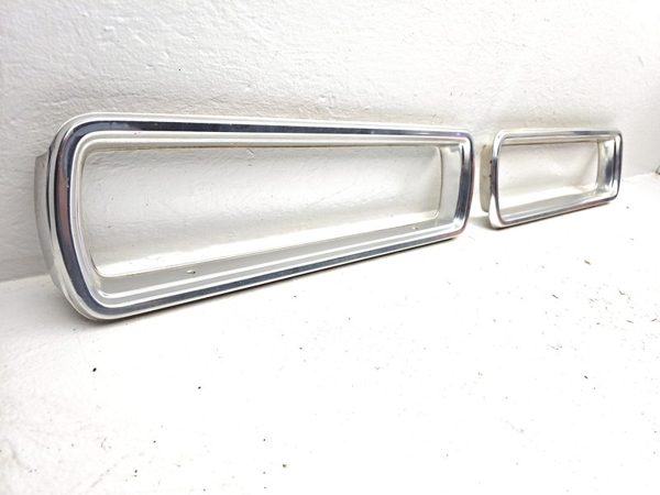 1964 Ford Thunderbird Coupe Pair Chrome Tail Light Trim Bezel Surround Oem — photo 2