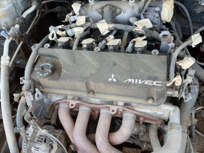 2007-2012 Mitsubishi Eclipse Valve Cover Oem 2.4L Mn155312