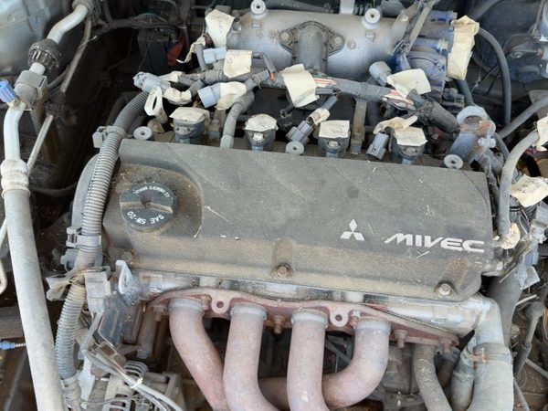 2007-2012 Mitsubishi Eclipse Valve Cover Oem 2.4L Mn155312 — photo 2