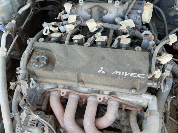 2007-2012 Mitsubishi Eclipse Valve Cover Oem 2.4L Mn155312 — photo 3