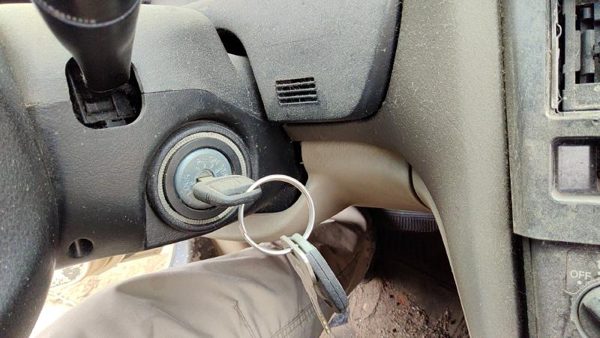 2001 Nissan Maxima Ignition Switch Assembly With Key Complete Electrical Oem — photo 2