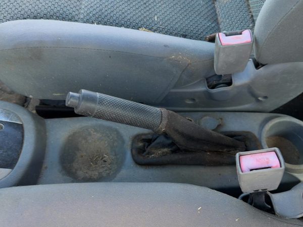 2004 Chevy Aveo Parking Brake Handle Assembly Oem Emergency Ebrake — photo 2