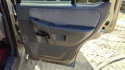 05 Explorer Passenger Right Rear Inside Door Trim Panel Wh Switches Back Gray Tt