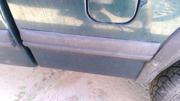 92-94 Dodge Dakota Driver Left Front Quarter Moulding From Box Oem Trim Strip — photo 2