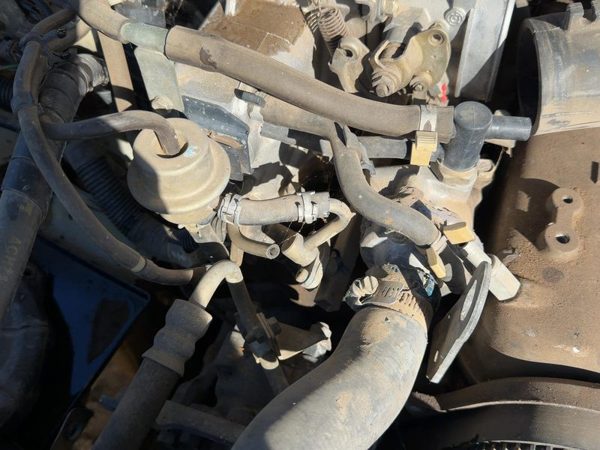 1991-1992 Isuzu Pup Complete Fuel Rail With Injectors Set Loaded Oem 2.6L — photo 5
