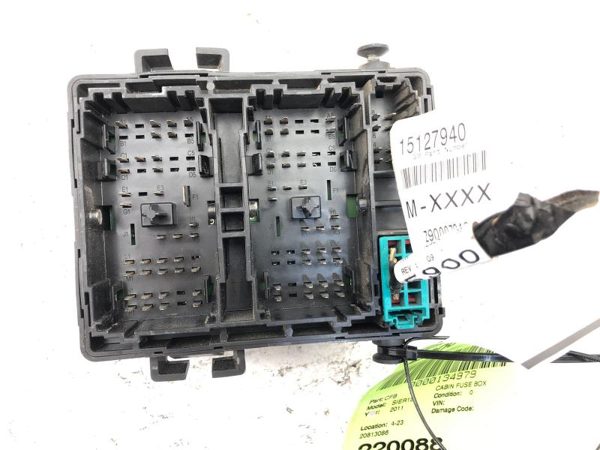 2011 Gmc Sierra 07-13 Cabin Fuse Box Relay Junction Panel Oem 20813086 — photo 1