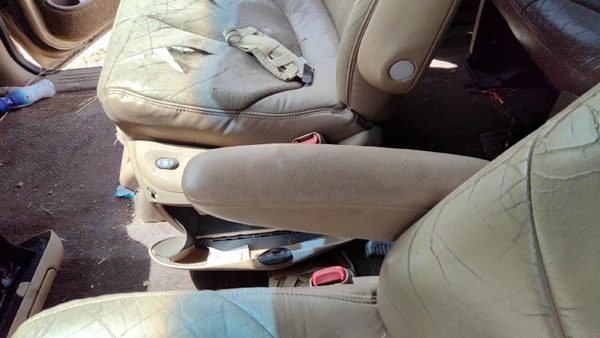 1996-2000 Chrysler Town & Country Driver Left Front Arm Rest Side Seat Oem Tan — photo 1
