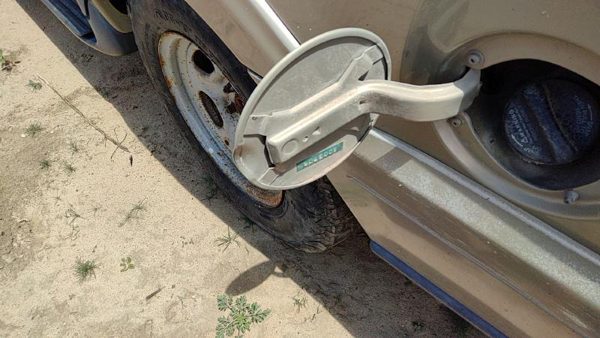 1998-2017 Lincoln Navigator Fuel Tank Door With Hinge Gas Lid Oem Filler Gold Bi — photo 6