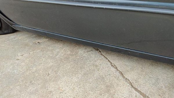 1999-2004 Chrysler 300M Driver Left Front Lower Rocker Panel Moulding Side Skirt — photo 3