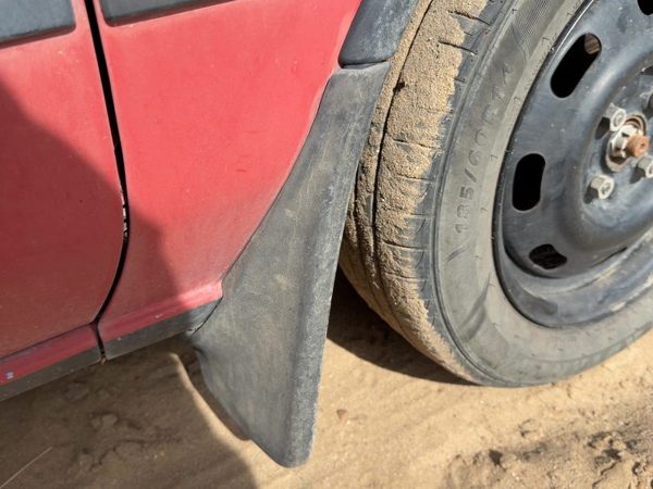 1987-1988 Toyota FX Passenger Right Moulding From Fender OEM Mud Flap — photo 6